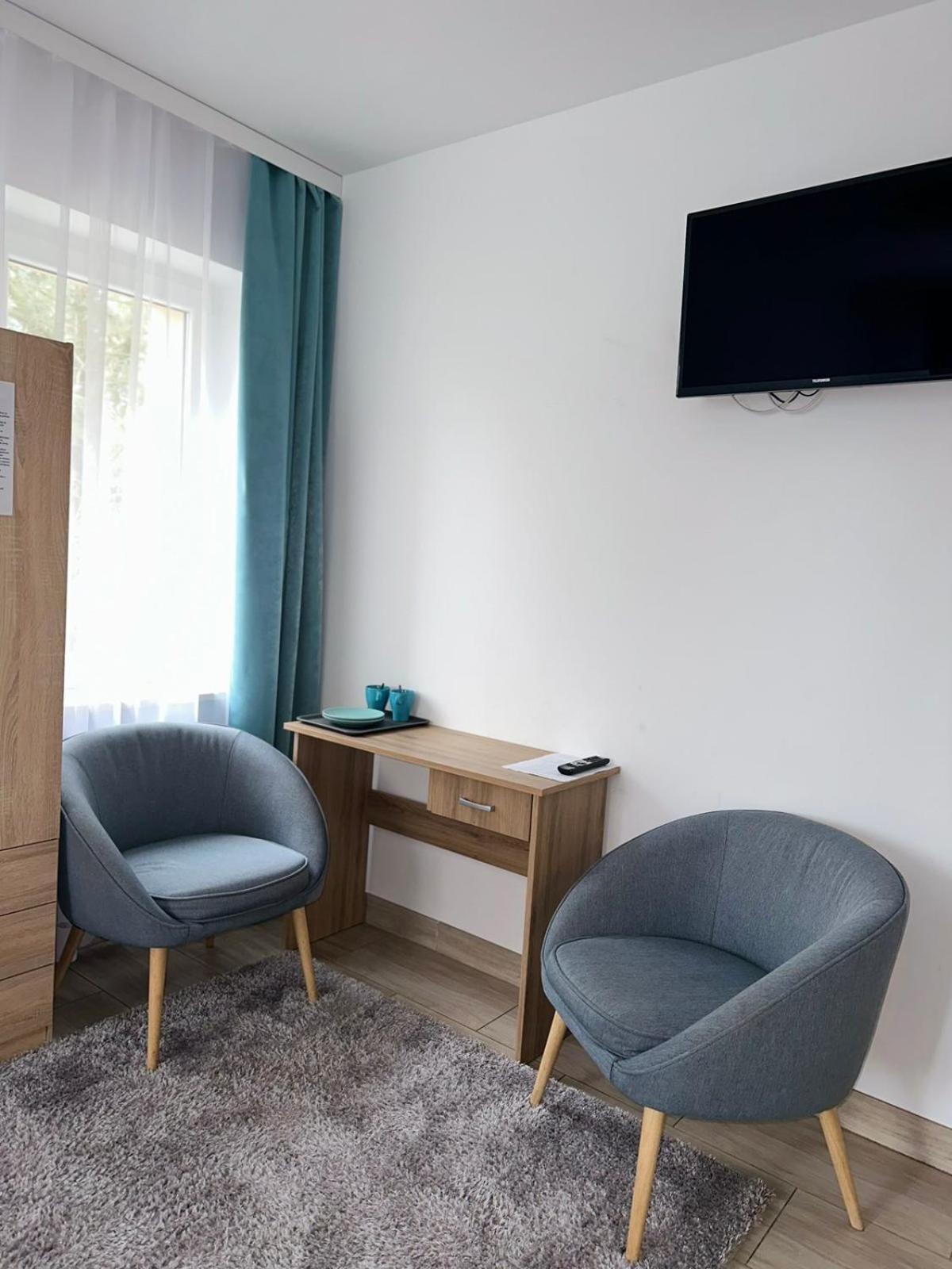 Hostel Mleczna - Metro Zacisze Warsaw Exterior photo